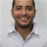 Profesor de informática ofrece clases particulares para estudiantes