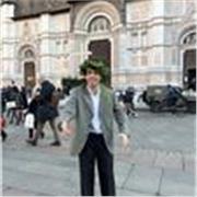 A disposizione per lezioni private di chimica, sia per studenti delle superiori che per l'università.