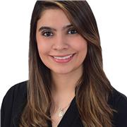 Profesional con 9 años de experiencia en distintos sectores, 5 años de experiencia en marketing; con máster en Marketing.