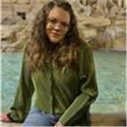 Laureata in Lingue impartisce ripetizioni di italiano e letteratura italiana per studenti della scuola primaria e scuole medie