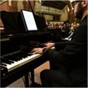 Vuoi imparare a suonare il pianoforte, riprendere dopo una pausa o approfondire le tue capacità? 