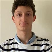 Je donne des cours de mathématiques aux élèves du collège et du lycée.