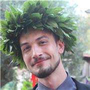 Dottorando in Fisica impartisce lezioni a studenti liceali/universitari col fine di colmare lacune e insegnare nuove conoscenze