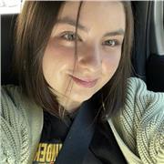 Graduada en Traducción por la Universidad de Alcalá y con máster en Profesorado por la Universidad de Málaga, da clases de inglés