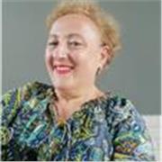 Aiuto nei compiti di materie umanistiche, studenti delle scuole elementari e medie