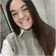 Profesora de español para alumnos extranjeros    (licenciada en periodismo)