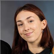 I am a French student, I lived in Montreal for 4 years, and now moving to London. My lessons are for anyone willing to learn !