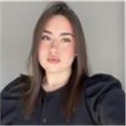 Profesora estudiante de Estadística que imparte clases presenciales