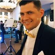 I give english lessons for romanian people