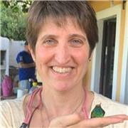 Profesora de biología y educación ambiental ofrece clases nivel secundario y terciario