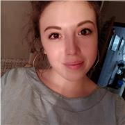 Diplomata al liceo Linguistico EsaBac e studentessa di Odontoiatria