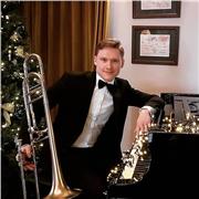 Piano lesson from beginner level to advanced. I teach young kids and adults, no age limit. At your place, mine or online