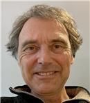 Artista contemporanea di madrelingua francese, vivendo da anni a roma, dà lezioni e ripetizioni di storia dell'arte