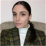 Laureata in Scienze Giuridiche ed Economiche impartisce lezioni di Lingua e Letteratura Italiana oltre a materie umanistiche teoriche quali Storia dell’arte, Storia, Scienze, Geografia, Psicologia, Sociologia, Pedagogia per studenti frequentanti scuole el