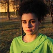 studentessa delle superiori offre lezioni di matematica e storia dell'arte