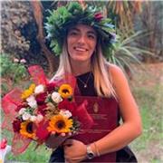 Offro lezioni private a bambini di scuola elementare e medie adattandole alle loro esigenze. 