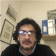 Laureato in materie scientifiche impartisce lezioni private di matematica e fisica