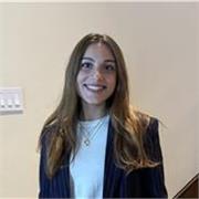 Studentessa magistrale con esperienza internazionale e inglese C1 propone lezioni di matematica, inglese e supporto allo studio.