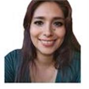 Profesora de Economia, enfocada en el area empresarial