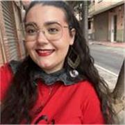 Soy licenciada en publicidad y relaciones públicas, así como marketing y comunicación deportiva.