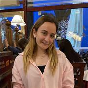 Hola, soy Aina.
Me considero una persona extrovertida i con ganas de enseñar i transmitir conocimientos de la mejor manera possible adaptada a cada estudiante.
Hola, sóc l'Aina.
Em considero una persona molt extrovertida i amb ganes d'ensenyar i transmet