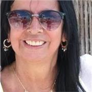 Professora de alfabetização do primeiro ao quinto ano