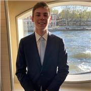 Étudiant Ingénieur prêt à enseigner les maths et la physique à des collégien ou lycéens