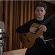Profesor de guitarra para todos los niveles y edades
Iniciación y lenguaje musical
Ritmos folklóricos argentinos
Recibido de Profesor superior de guitarra e el Conservatorio  Alberto Ginastera , Buenos Aires, Argentina - música académica (clásica)
Iniciac