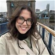 Clases de inglés para niños con actividades dinámicas, apoyo escolar y refuerzo de conversación en Madrid.