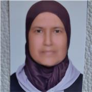 Prof à domicile donne des cours de la langue arabe et aide d' effectuer des devoirs de l école.