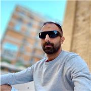 Profesor titulado en Argentina, con 15 años de experiencia en educación formal y no formal.