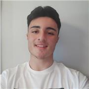Doy clases particulares de asignaturas troncales como lengua castellana, matemáticas, geografía e historia o inglés a niños de primaria. Actualmente, estoy a la espera de entrar al grado universitario Periodismo + Comunicación audiovisual. Tengo Bachiller