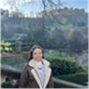 Studentessa universitaria offre ripetizioni di inglese, speaking e preparazione certificazioni (es. IELTS)