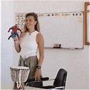 Ayudo a comunicar con confianza, a aprender divirtiéndonos, pronunciación de fonemas (trastorno de los sonidos del habla), gestión emocional, asesoramiento a familias. 15 años experiencia, también con N.E.E. Oposición aprobada