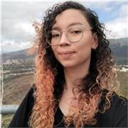 Profesora de geología con 3 años de experiencia. Geología básica, mineralogía, petrología, tectónica, cartografía, paleontología.