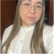 muy motivada y con ganas de enseñar y aprender 