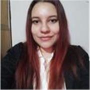 Estudiante de nivel primario da clases a todos los niveles