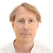 Arquitecto Australiano apasionado por la cultura y un gran viajero con conocimiento íntimo de inglés desde una perspectiva global.