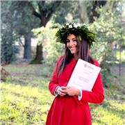 Docente di storia e filosofia impartisce lezioni di storia