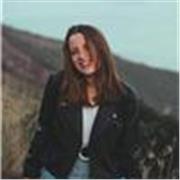 Laureata in Giurisprudenza e praticante avvocato offre ripetizioni online e aiuto compiti per studenti della scuola elementare