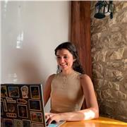 Psicóloga que ama enseñar el español a todo el mundo