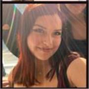 tutora de matemáticas especializada en enseñanza básica, con mucha paciencia con los niños