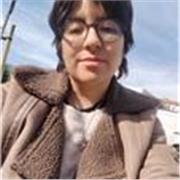 Soy una persona con mucha habilidad para comprender a los pequeños y poder enseñarle mediante el arte mejores formas de expresarse