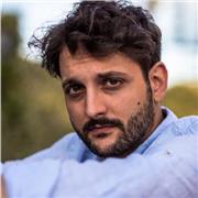 Attore e acting coach propone lezioni di recitazione, dizione, mimica scenica e public speaking