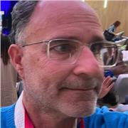 Profesor nativo español con 31 años de experiencia en formación. Aprende español disfrutando