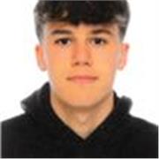 Alumno de segundo año de Tecnun en Ingeniería Industrial que imparte clases a alumnos de Bachiller de Física y Matemáticas.