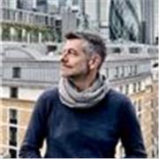 giornalista, editor letterario, docente liceo con phD storia, disponibile per lezioni online a studenti di superiori e università