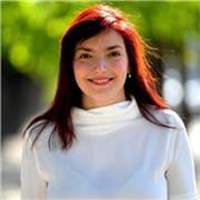 Insegnante di matematica e aiuto compiti in diverse materie . Laurea in Economia con Lode e Dottorato.