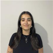 Tengo 20 años, estoy estudiando la carrera de educación social. Realicé el bachillerato de humanidades.