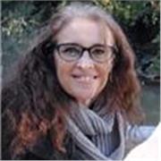 Profesora con más de 10 años de experiencia trabajando con adultos en clases personalizadas. Innovadoras, creativas, diferentes